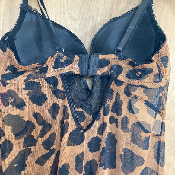 Relist 12/7 padded bust sheer animal print w lace detail & cut outs size M - Picture 15 of 17